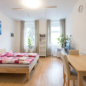Smile Schoenbrunn Apartment Wien